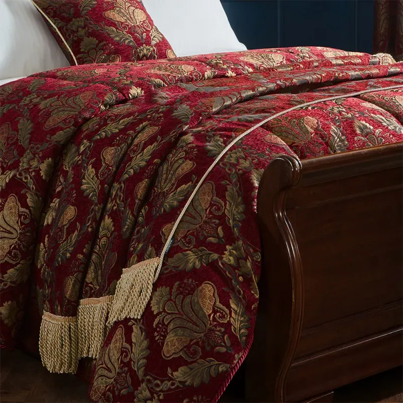 Shiraz Traditional Jacquard Throw Ruby