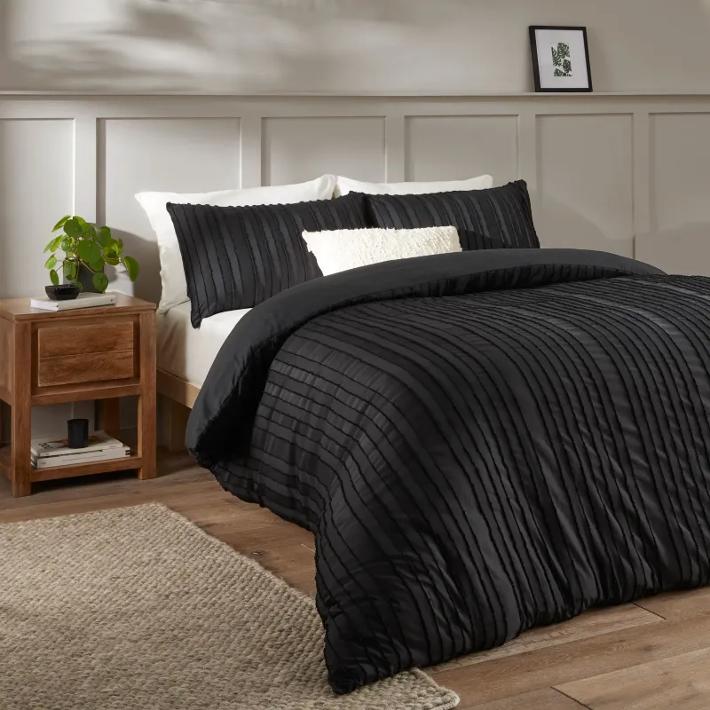 Harrison Stripe Tufted Soft Touch Duvet Cover Set Black