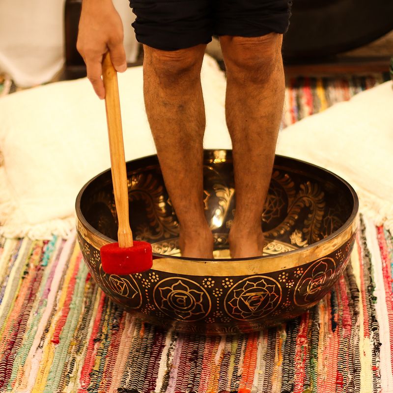 Engraved - Huge Vibrational Feet Standing Bowl - 50x20cm - 10.7kg