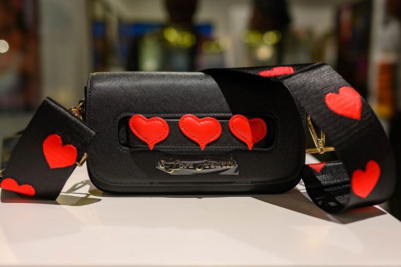 Fashion Clutch side view