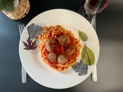 Linguine marinara polpette - 4 personnes