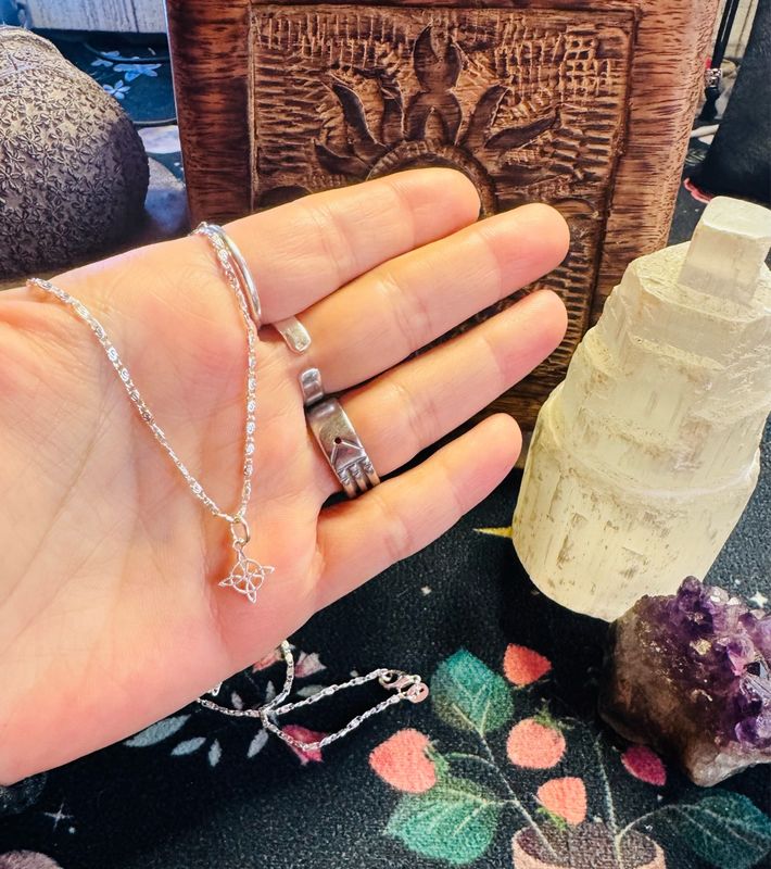 Nudo de bruja protección (plata 925)