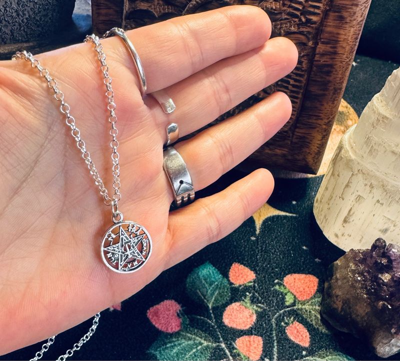 Tetragramaton  (plata oscura 925)