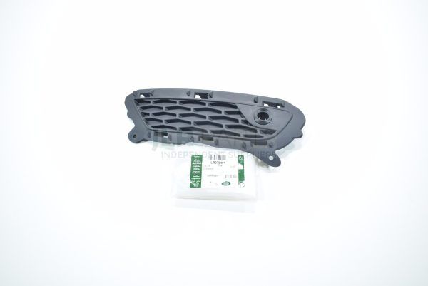 Range Rover Evoque Front Left Hand Fog Light Bezel LR079364