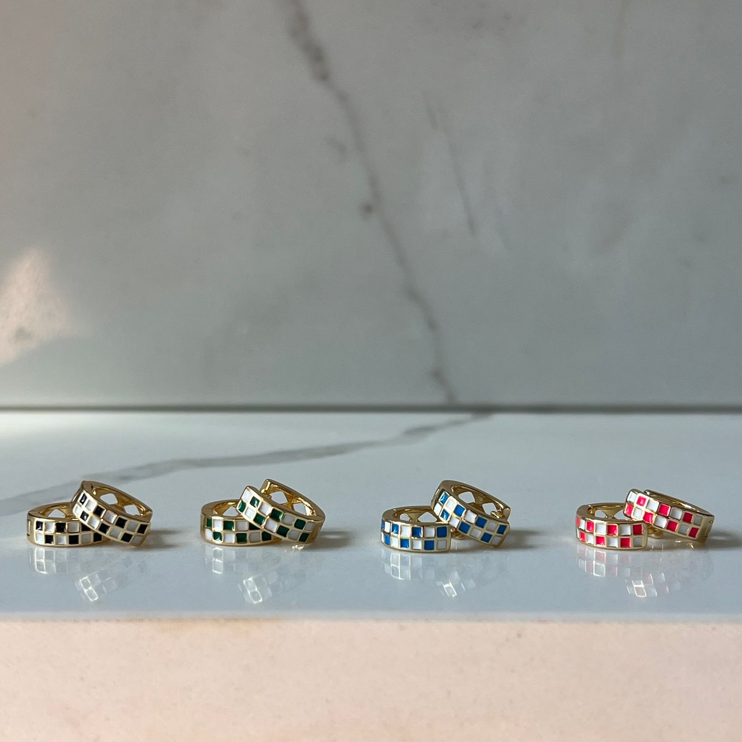 Checkered hoops