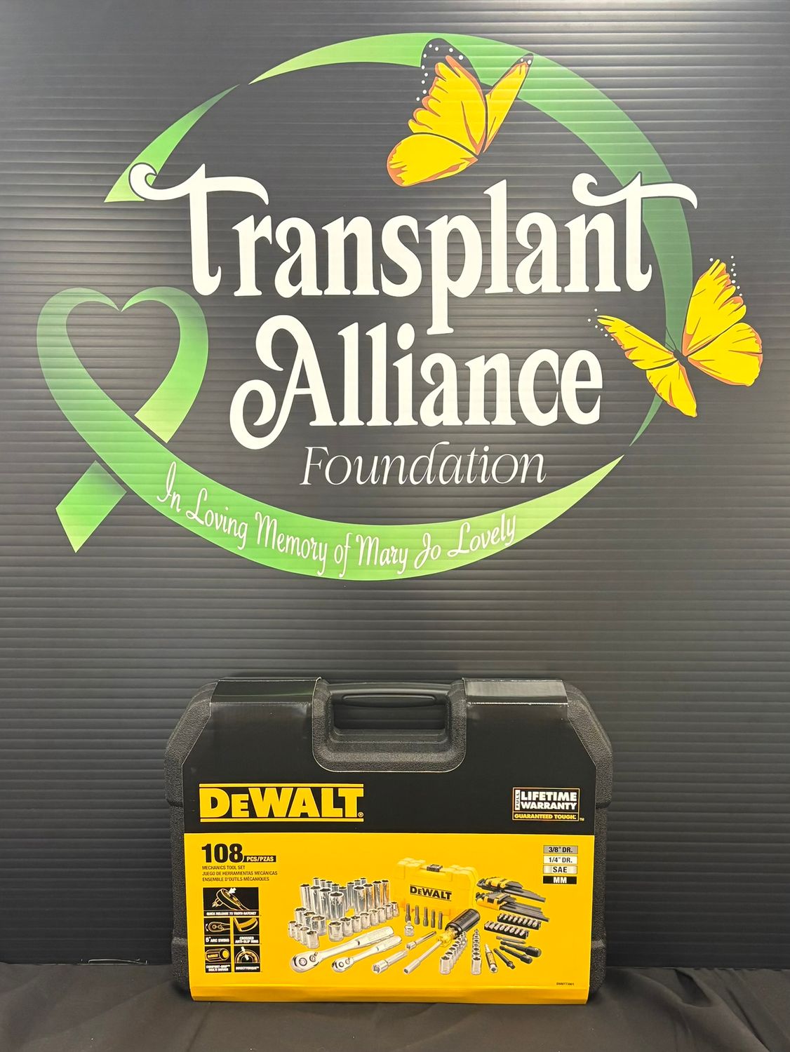 Day #22: DEWALT 108-Piece Mechanics Tool &amp; Socket Set 🔧💛