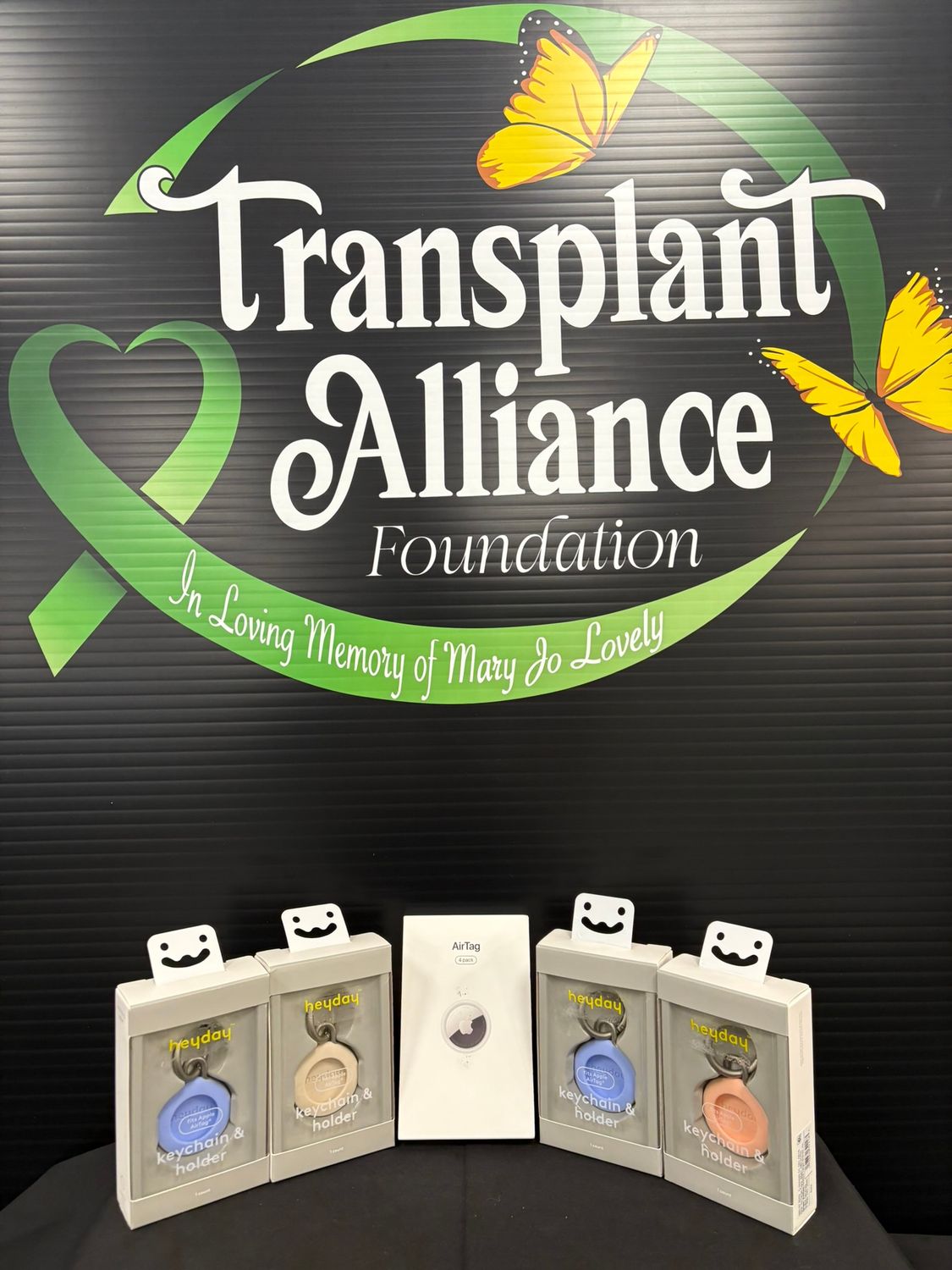 Day #25: Apple AirTag with Heyday Keychain Holders 📍🔔