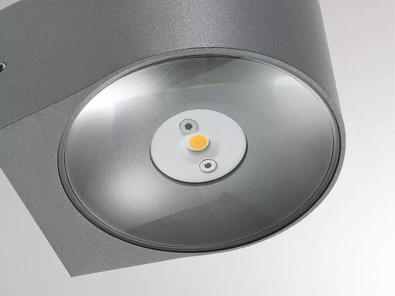FOCO W WANDAUFBAULEUCHTE SILBER 11W 3000K