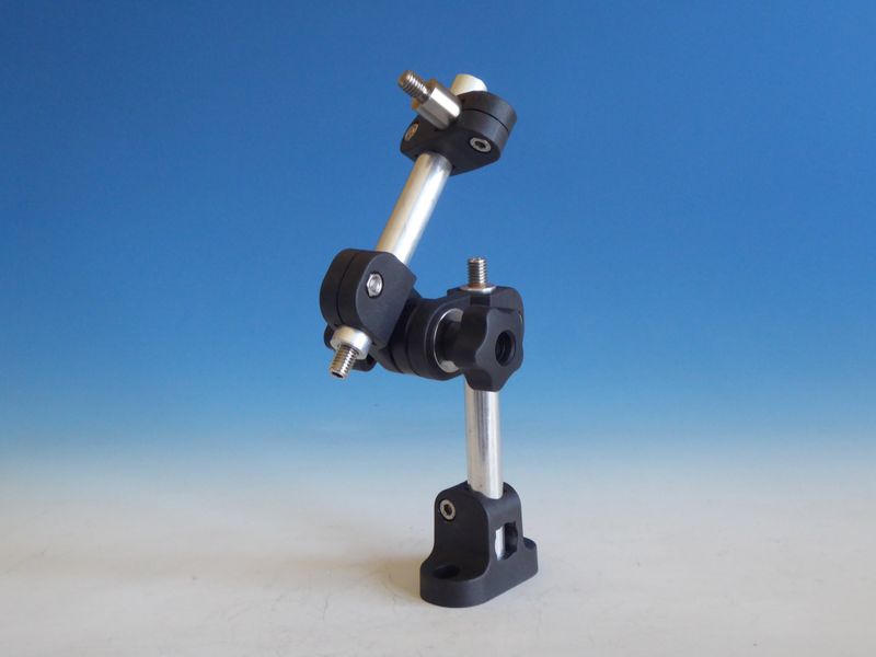 Düsenhalter mit Stabelementen und Schraubbasis