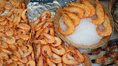 Butterfly Prawns (Bread Crumbed Prawns, Served With French Fries, Coleslaw and Tartare Sauce)