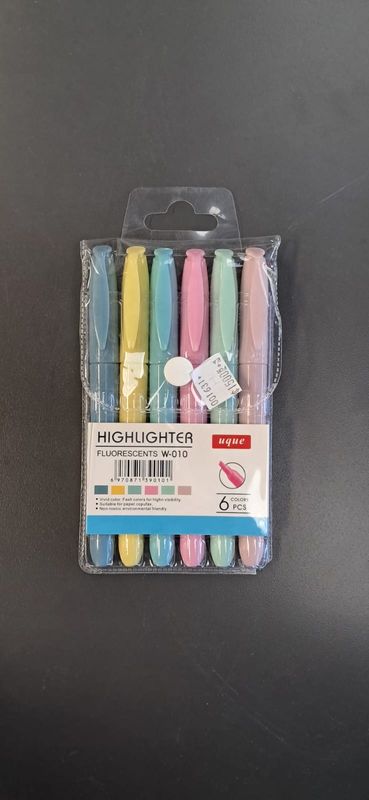 Marcadores finos de colores