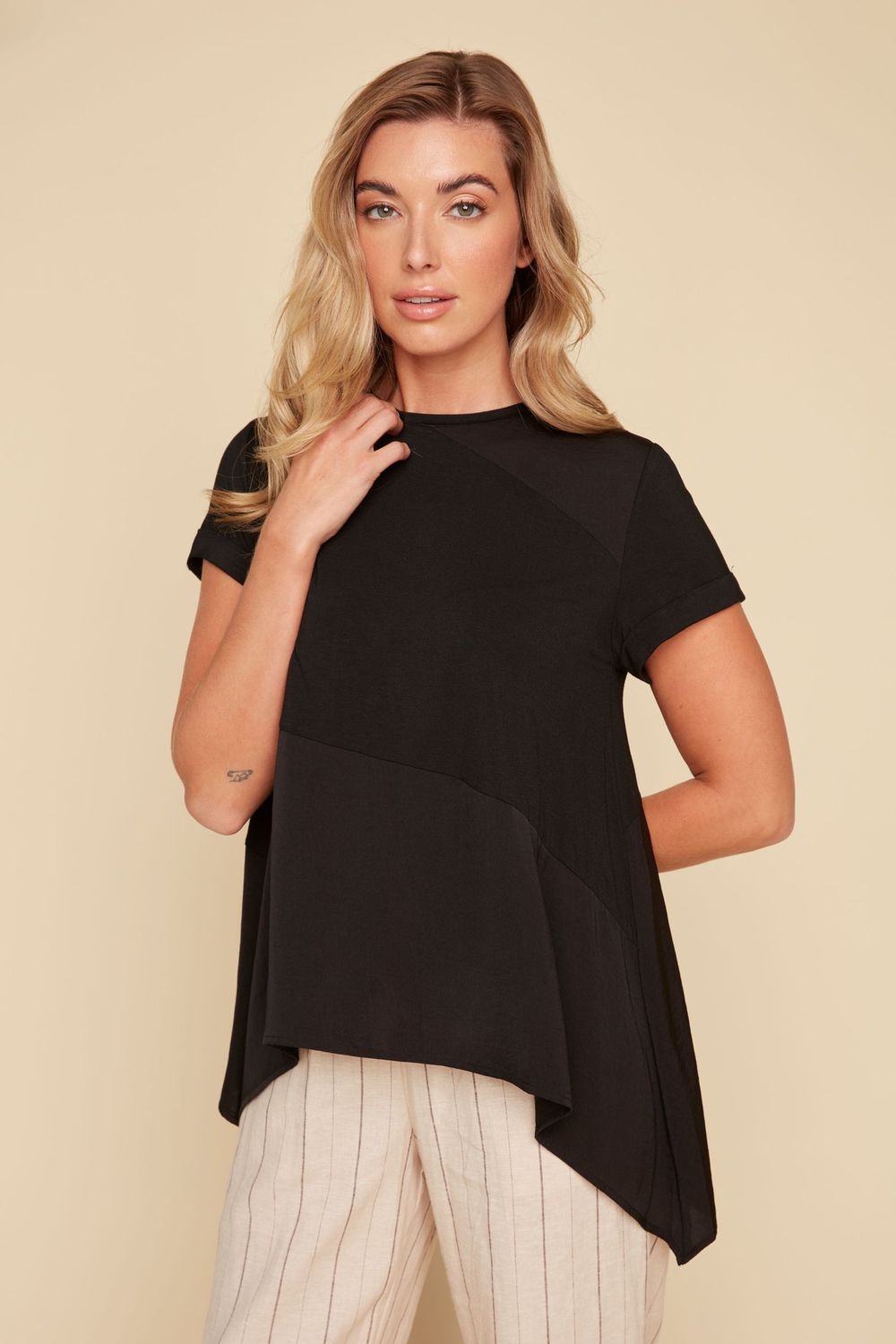 Blouse asymétrique noir bi-matière