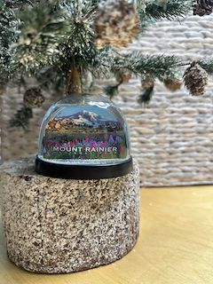 Mt. Rainier Large Snow Globe