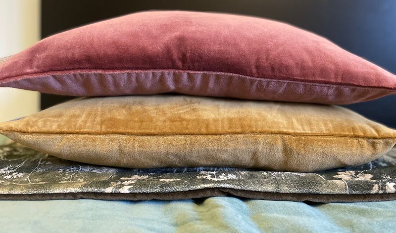 Medicis kussen 35x50 cm Terracotta &amp; Medicis kussen 35x50 cm Licht tabak