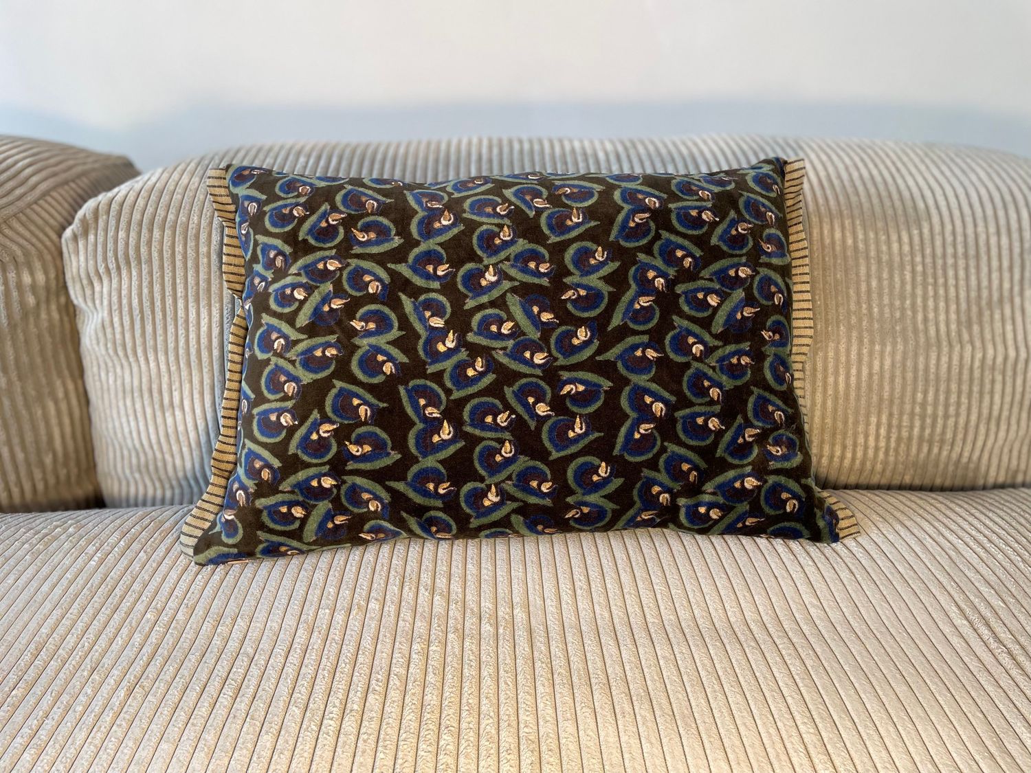 Artdeco kussen 35x50 cm Olijf