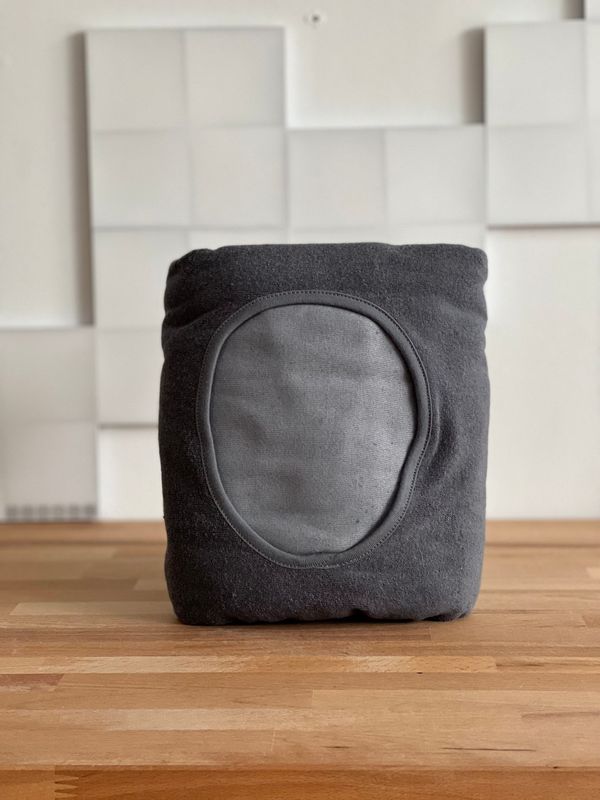 Housse de table en éponge avec trou de visage