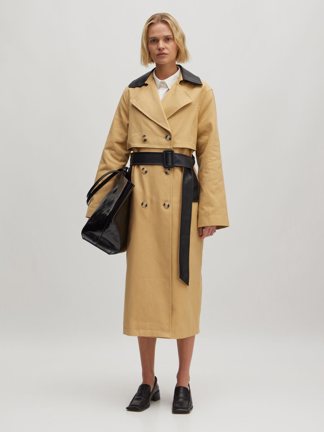 Aiko trenchcoat - Edited

