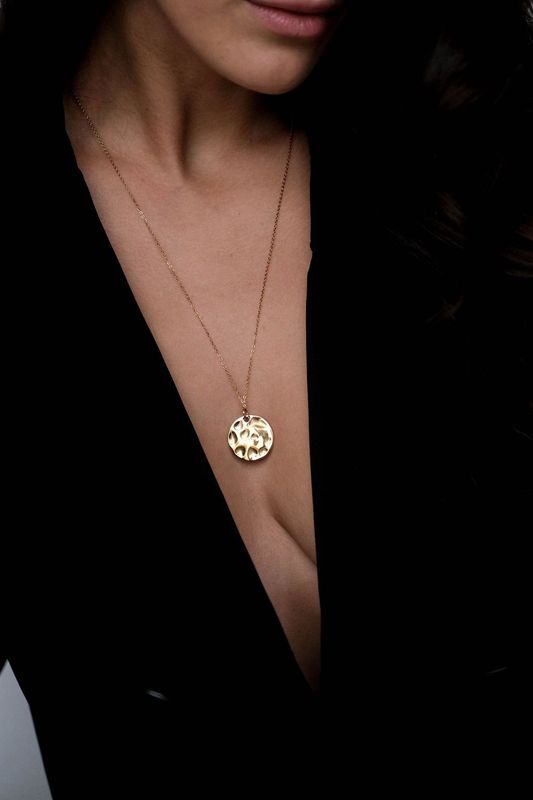 Lola necklace


