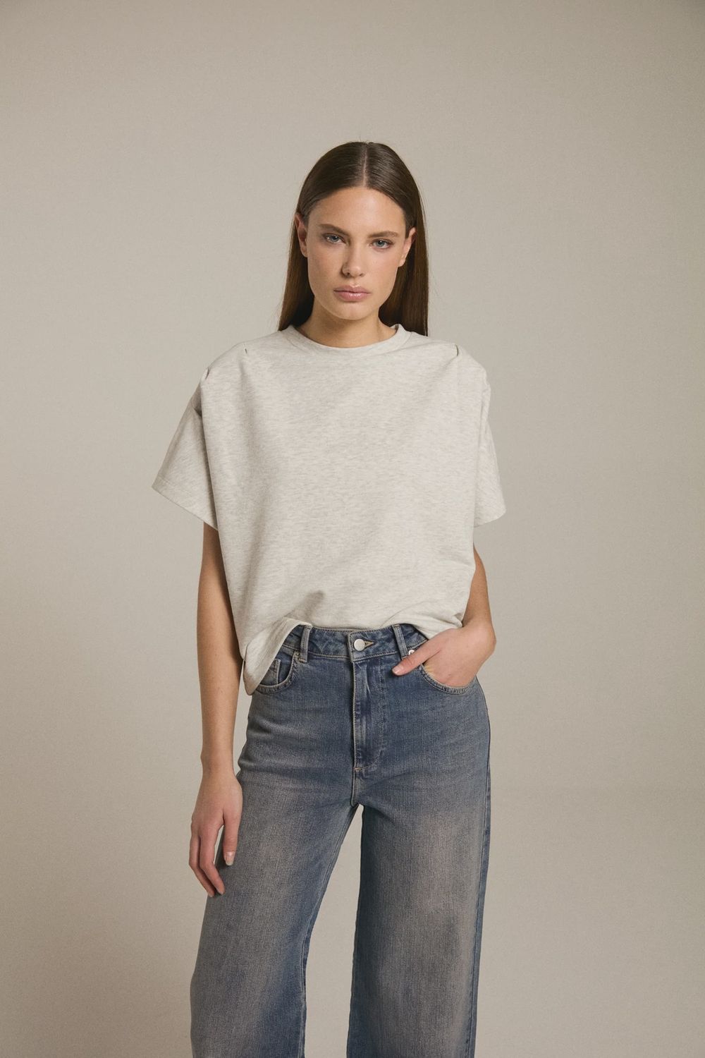 Short sleeve sweater