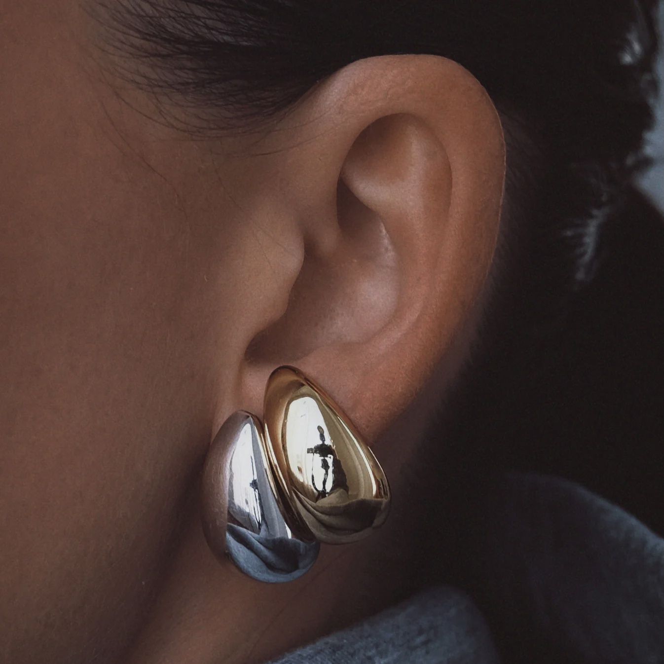 Small bulb earstud - Gold