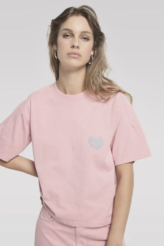 Detailed printed tee