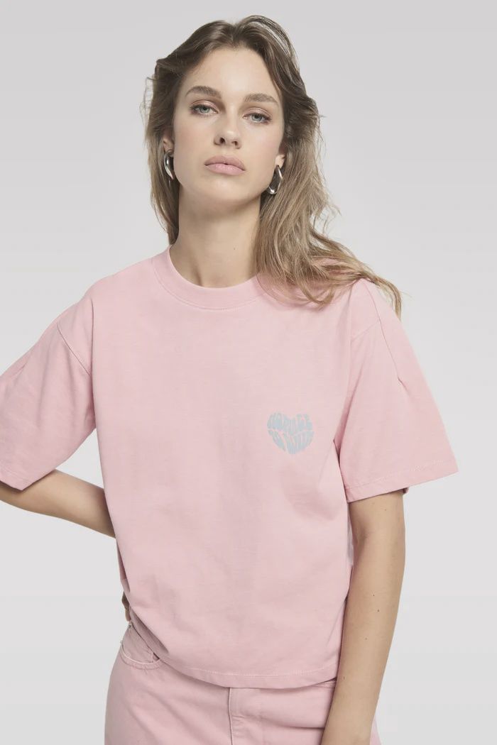 Detailed printed tee