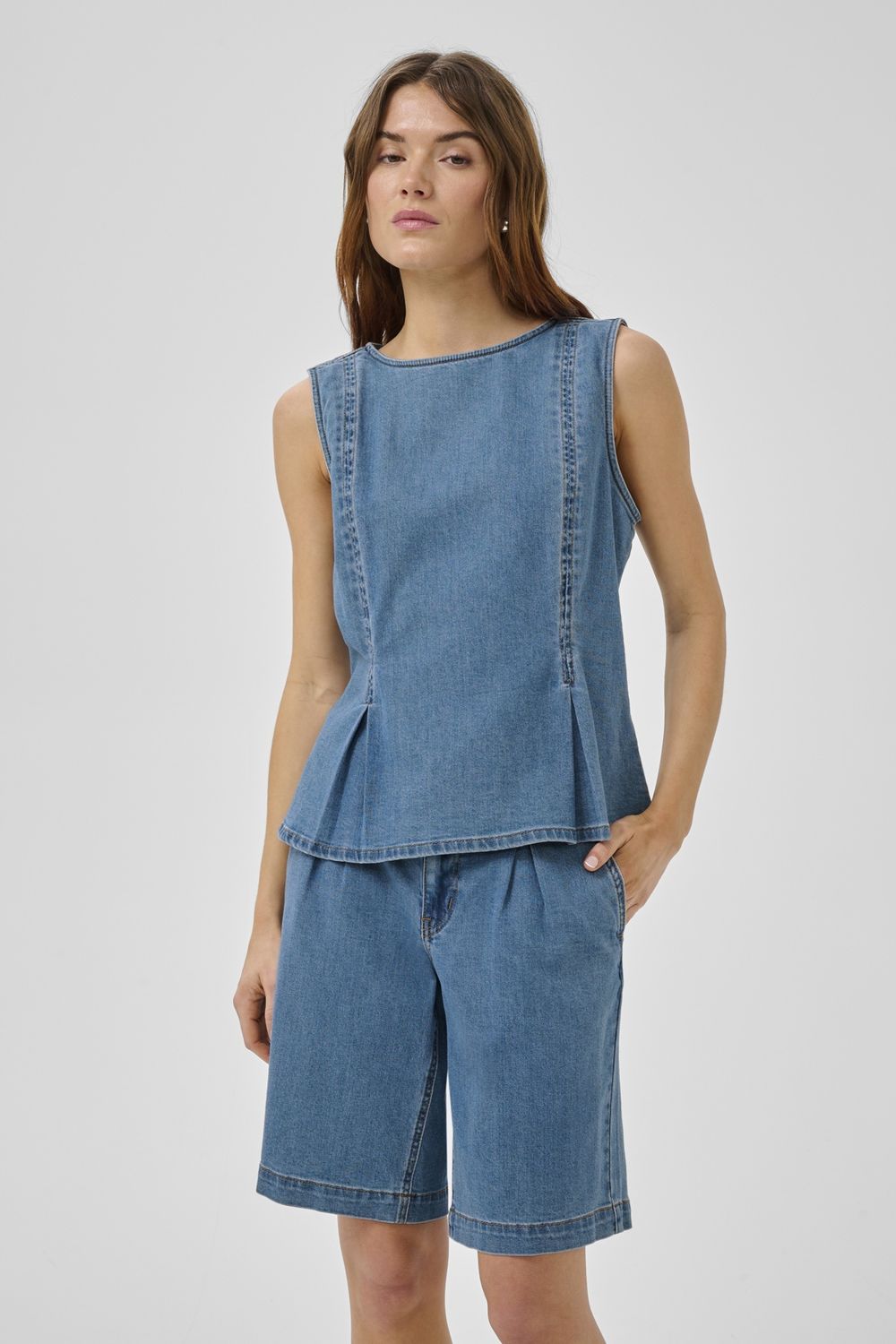MWlara top