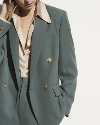 DOUBLE BREASTED BLAZER