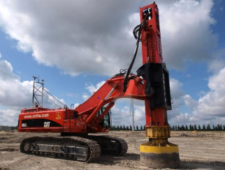 PILE DRIVING MACHINE