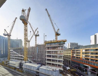 TOWER CRANE