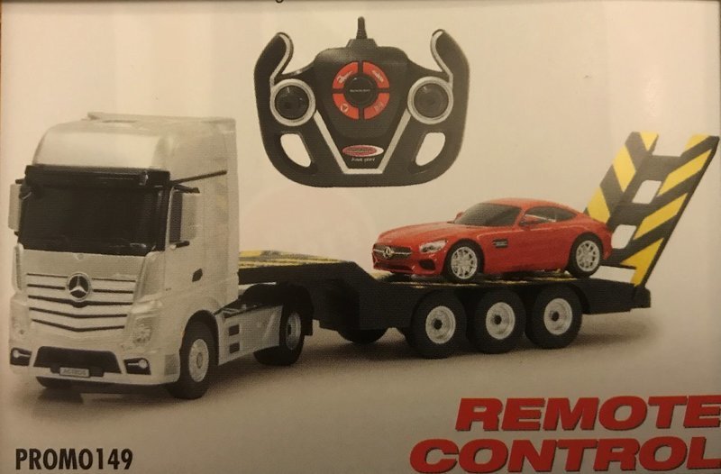 Mercedes Benz Actros with Mercedes GT both Remote control