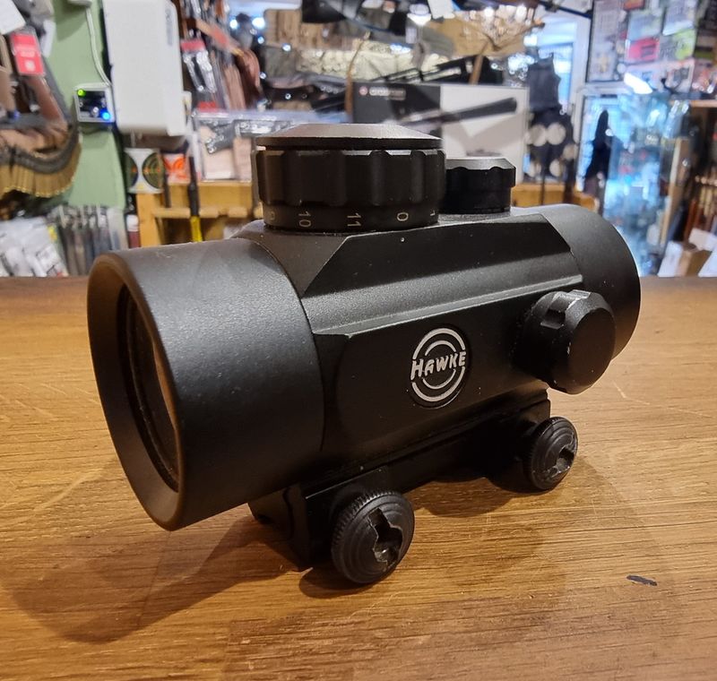 S/H Hawke 30mm Red Dot Sight - Dovetail