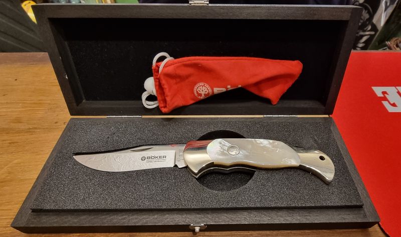 S/H Boker Scout Mother of Pearl Folding Knife