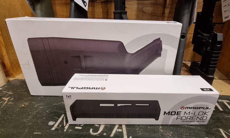 Magpul Mossberg 500/590 SGA Stock & MOE M LOCK Forend - Black