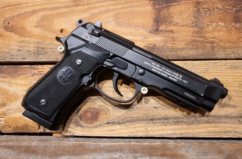 S/H Umarex Beretta M92A1 4.5mm BB CO2 Pistol