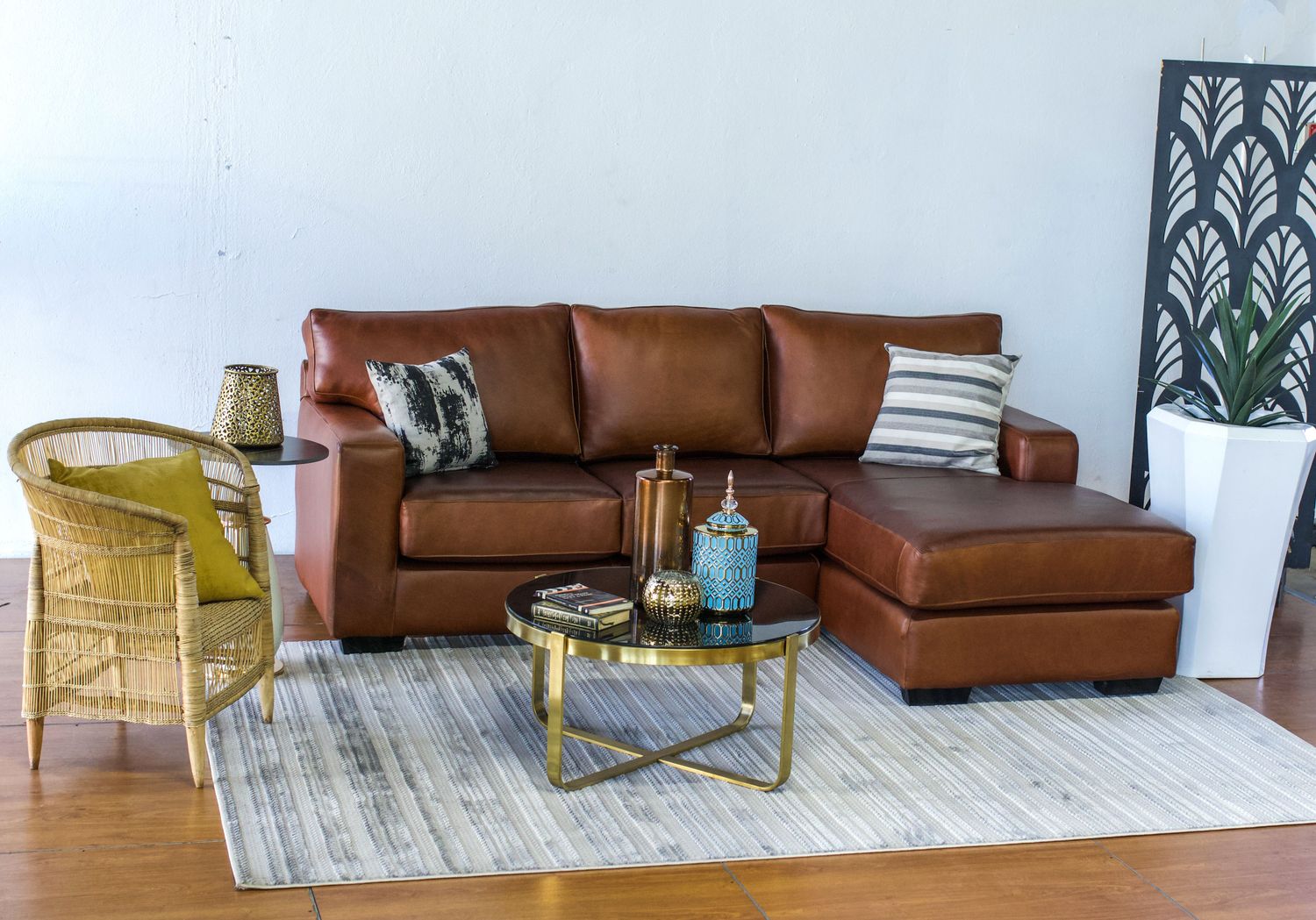 Ariata Daybed in Fullgrain Leather
