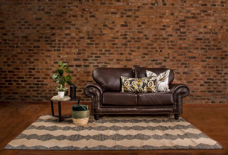 Mondial 2 seater Couch in Fullgrain Leather