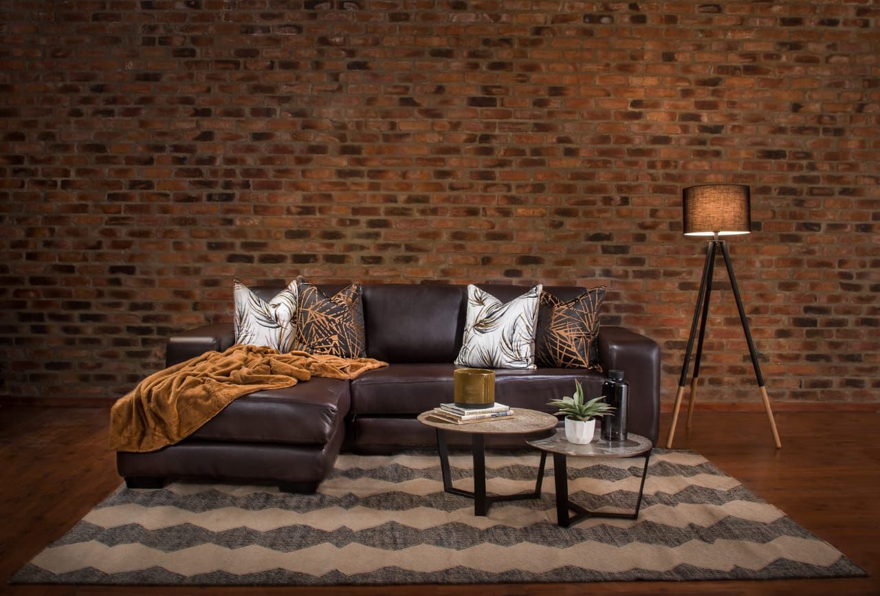 Valour Daybed in Fullgrain Leather