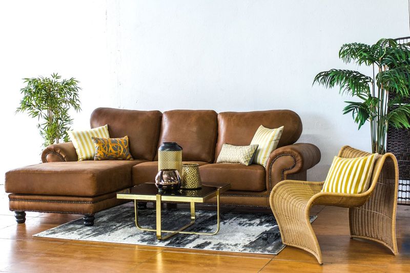 Fabula Daybed in Fullgrain Leather