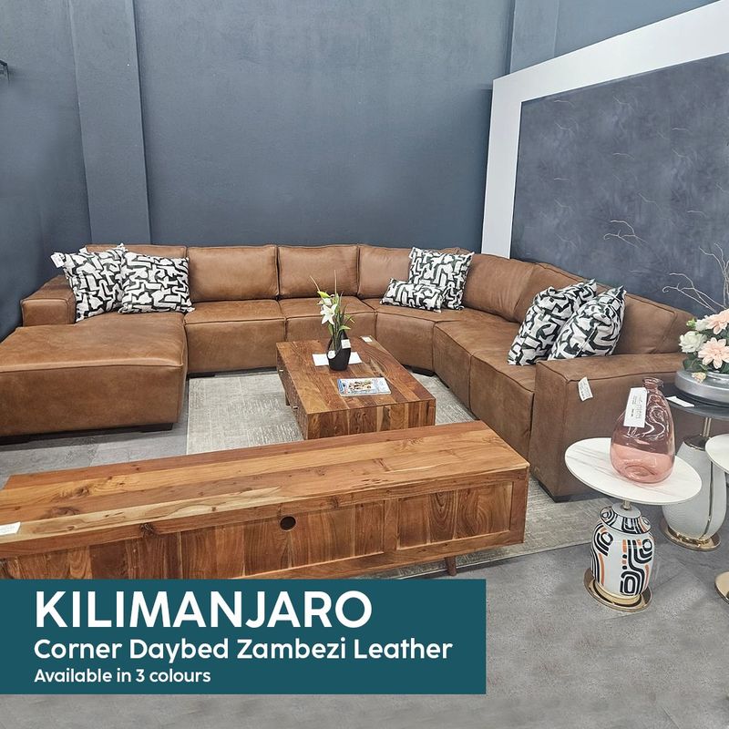 Kilimanjaro Corner with added Daybed in Zambezi Leather