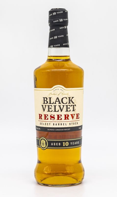 Black Velvet Reserve 750ml