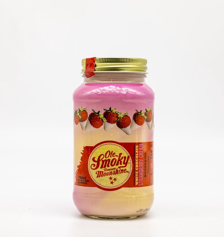 Ole Smoky White Chocolate Strawberry Creme Moonshine 750ml
