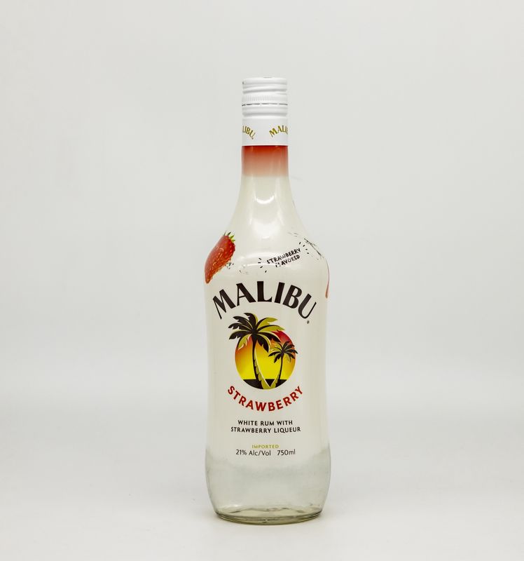 Malibu Strawberry Rum 750ml