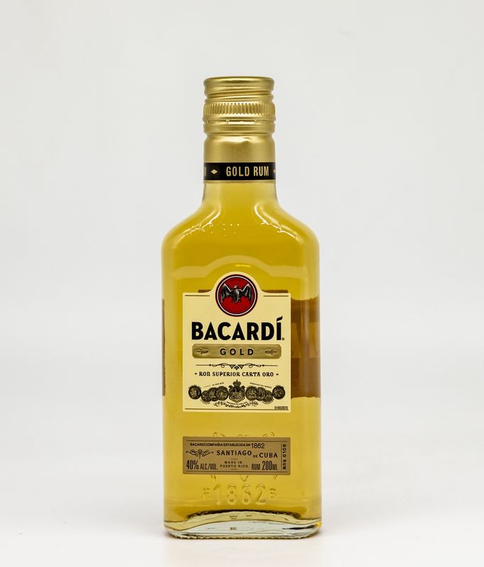 Bacardi Gold 200ml