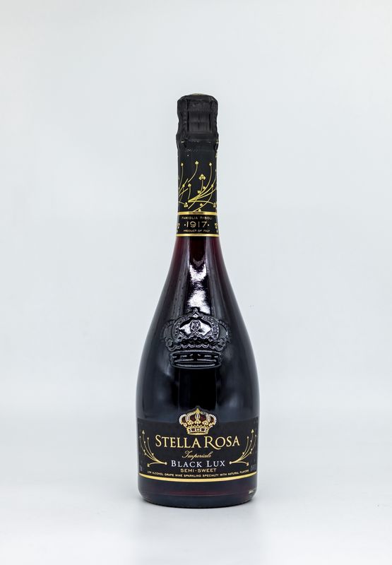 Stella Rosa Black Lux Semi‑Sweet 750ml