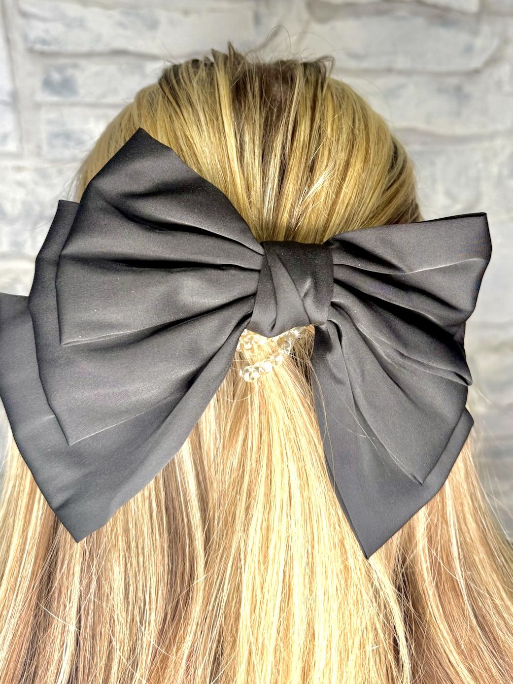 Bows, Color: Black