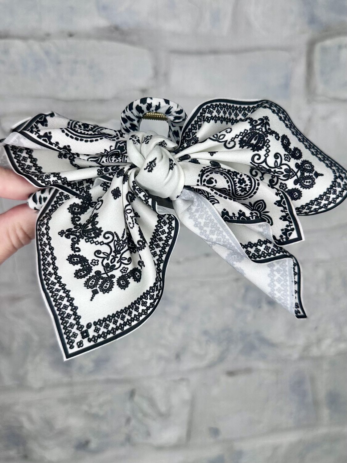 Hair clips, Color: Black/white