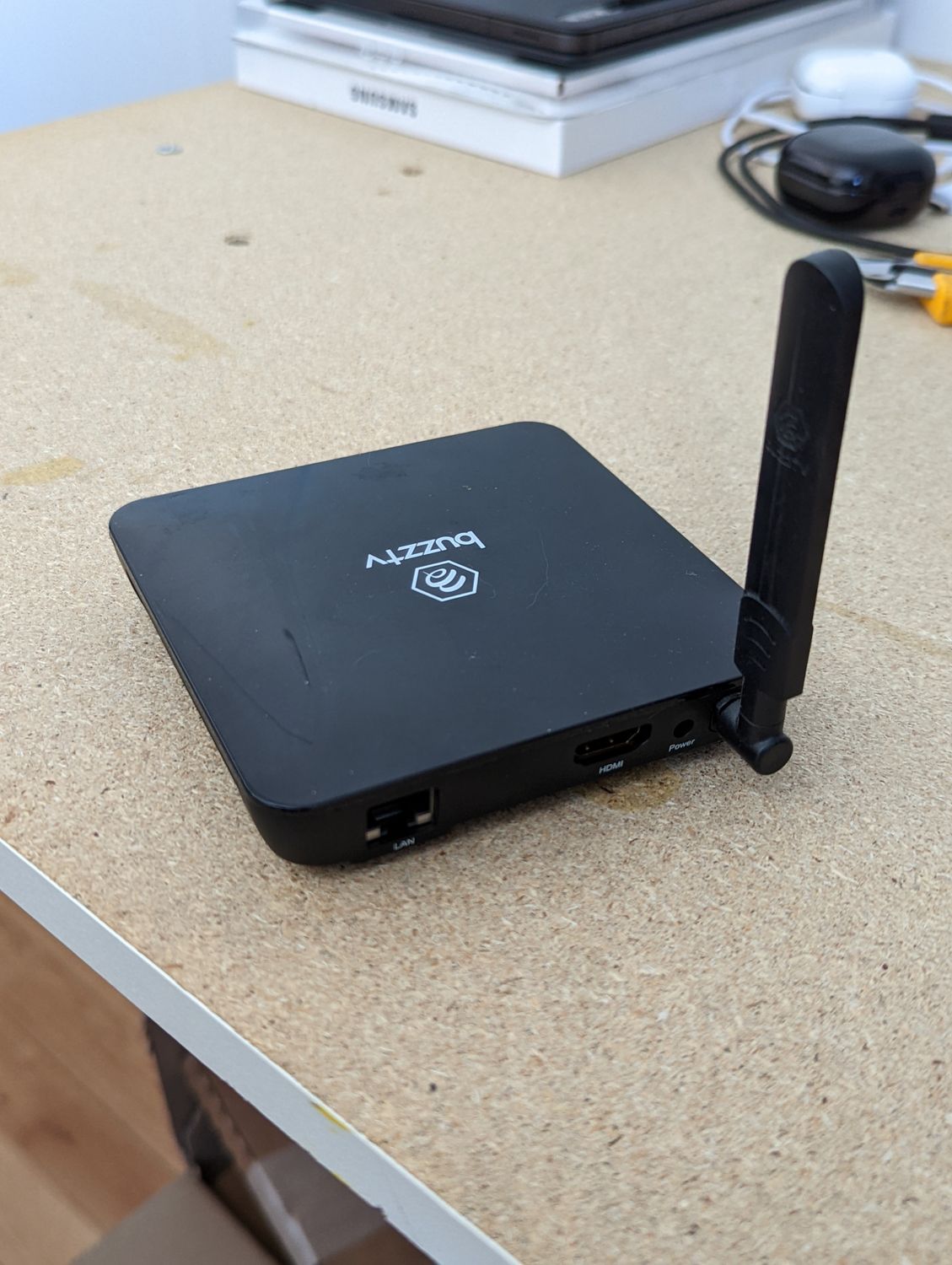 Décodeur Android Buzz TV XPL3000