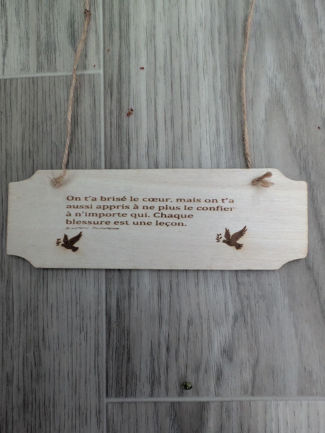 panneaux en bois non finis avec trous pré-coupés citations