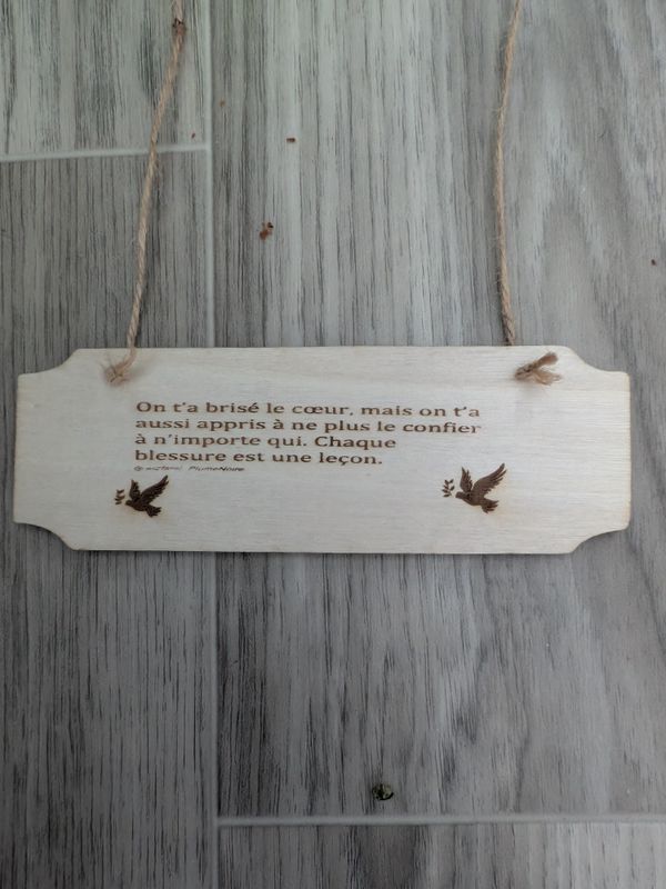 panneaux en bois non finis avec trous pré-coupés citations